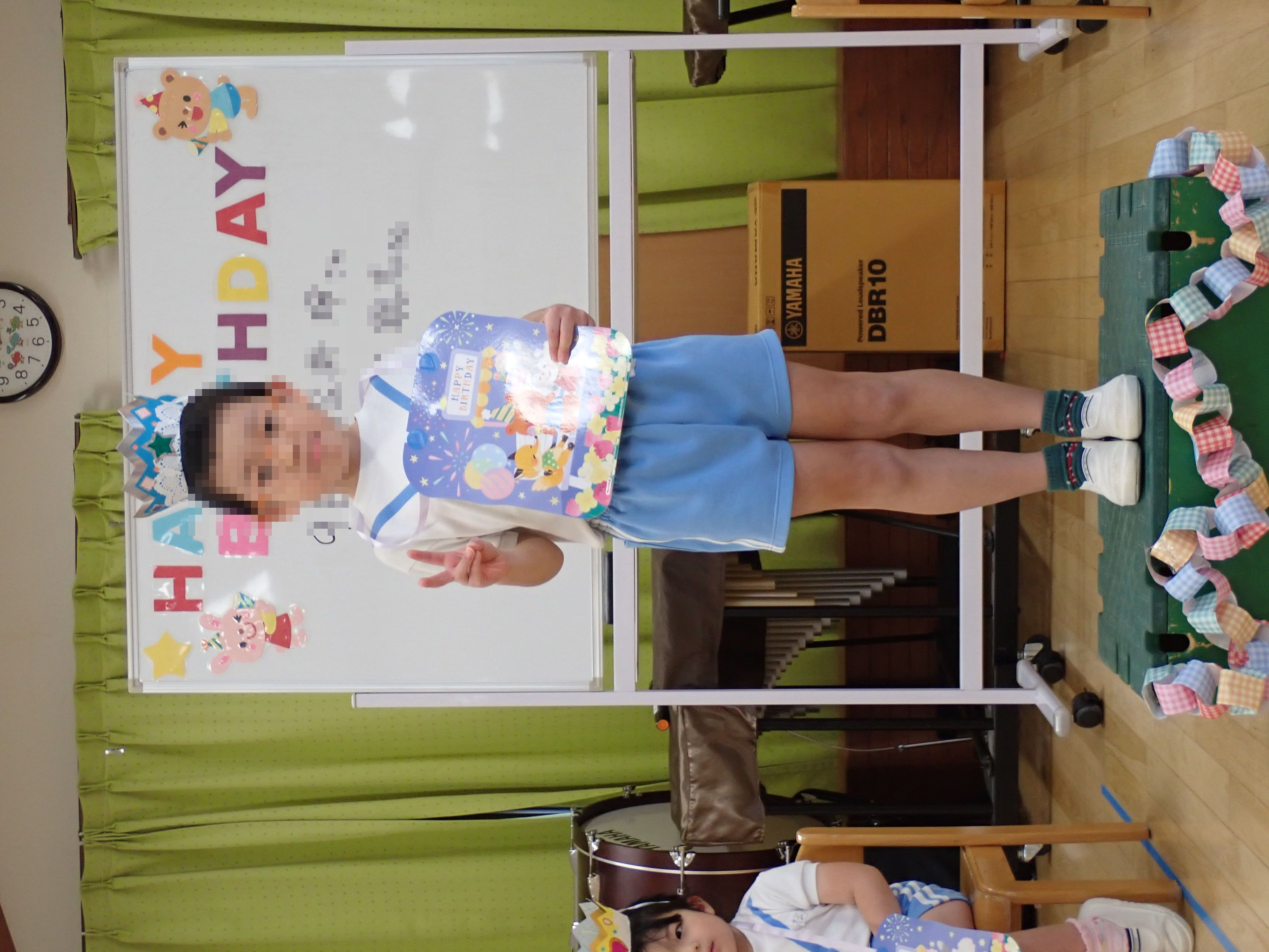 こぐま保育園　12月お誕生日会